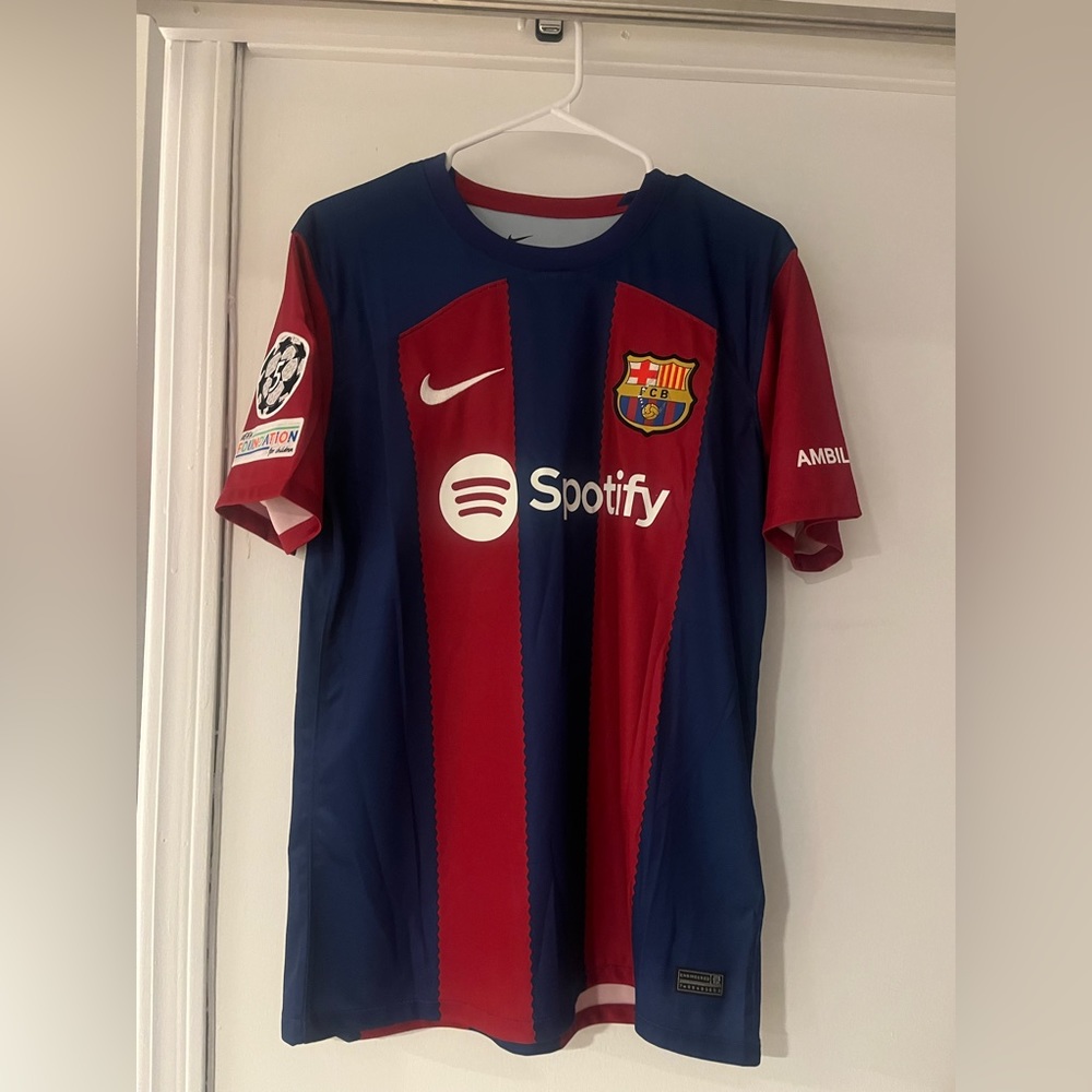 fc barcelona jersey 23/24 Size Medium W Champions League Patch